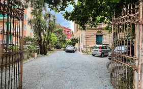 Appartamenti In Villa Del '900