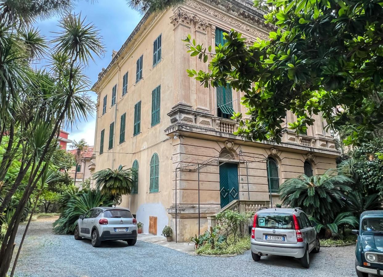 Appartamenti In Villa Del '900 Varazze Extérieur photo